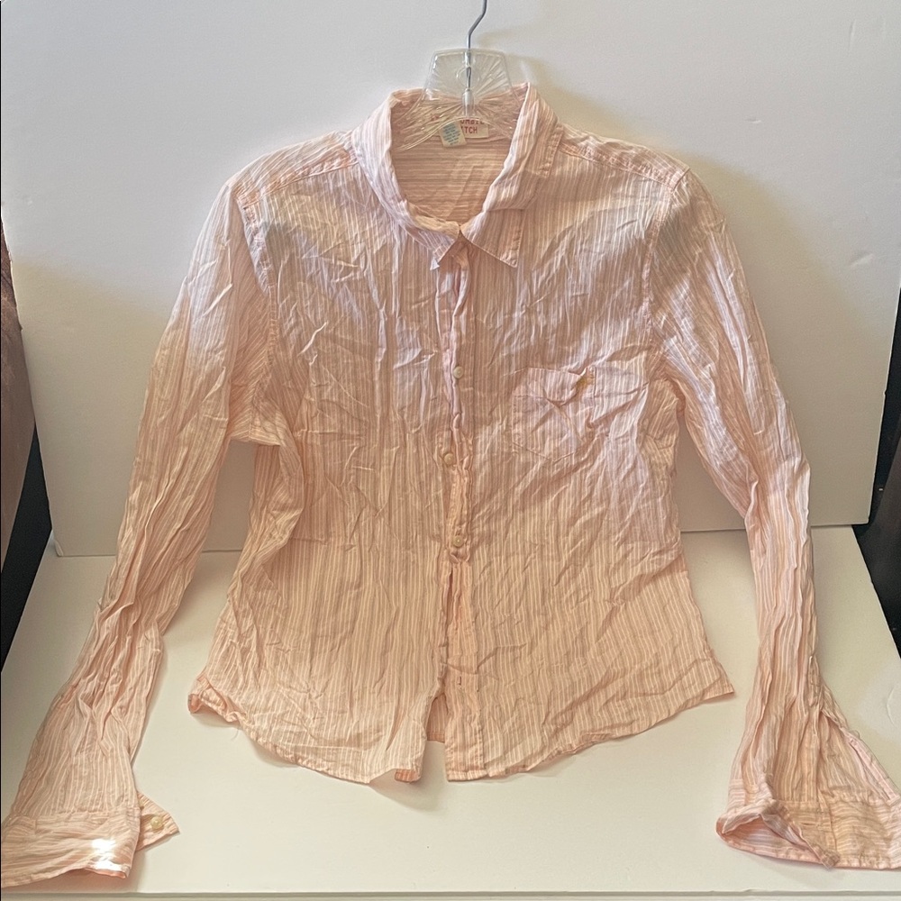 Abercrombie and Fitch Women's Pink Button-Up Shirt